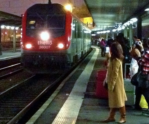 火车连夜从巴黎开往威尼斯。