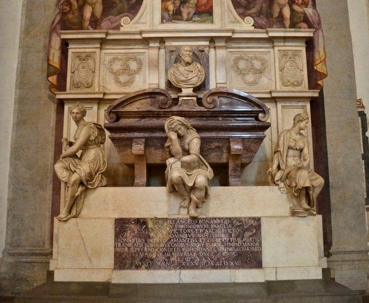 意大利佛罗伦萨圣十字教堂的米开朗基罗墓