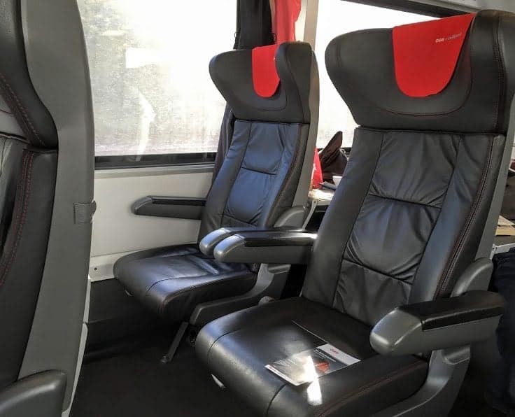 乘坐奥地利OBB铁路飞机，真皮座椅。
