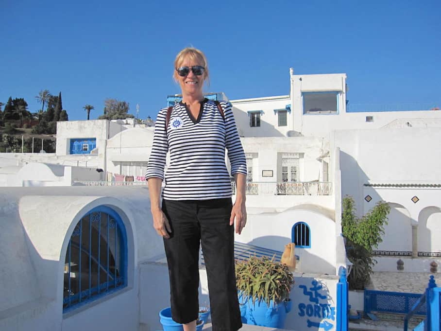 雪莉独自在突尼斯旅行
