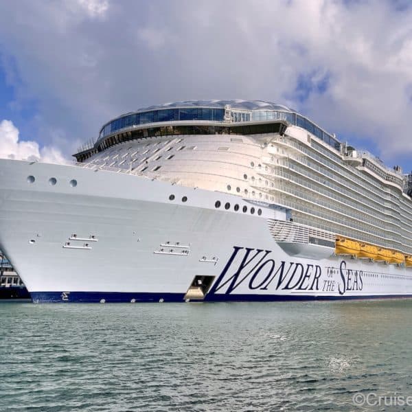 海洋奇迹评论:皇家加勒比的最新船beplay下载苹果官网